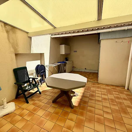 Casa de Férias Maison T3 Avec Cour Close, Proche Et Commerces, Quartier Arago, - Fr-1-92-657 *