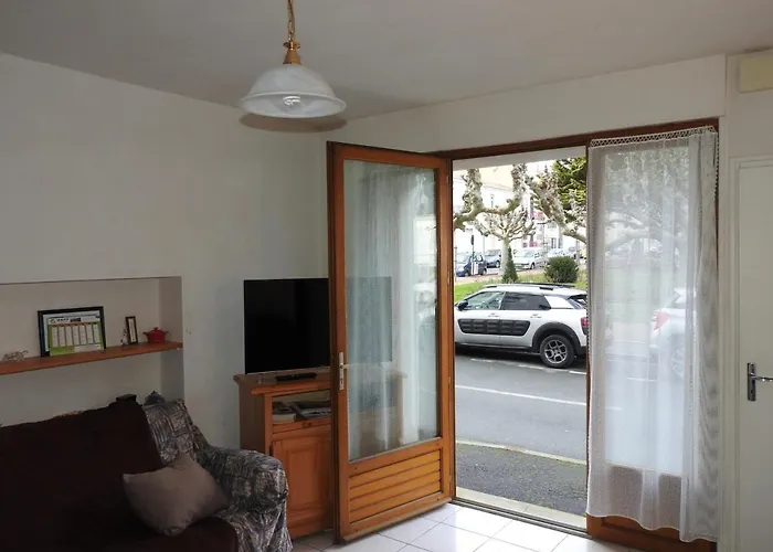 Maison T3 Avec Cour Close, Proche Et Commerces, Quartier Arago, - Fr-1-92-657 * レ・サ​​ーブル・ドロンヌ