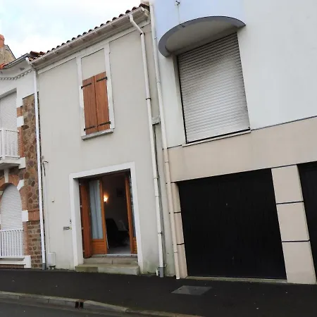 Feriehus Maison T3 Avec Cour Close, Proche Et Commerces, Quartier Arago, - Fr-1-92-657