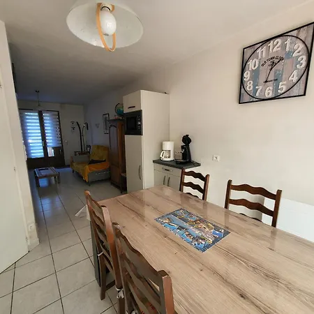 Maison Les Sables-d'olonne, 3 Pièces, 5 Personnes - Fr-1-92-657 Hébergement de vacances