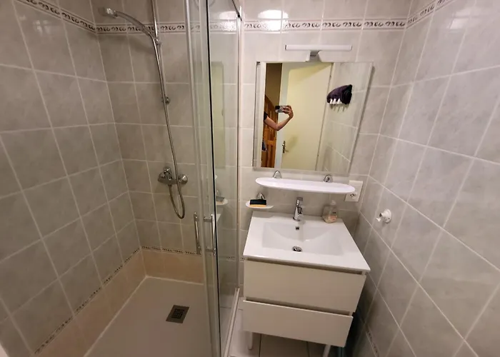 Maison T3 Avec Cour Close, Proche Et Commerces, Quartier Arago, - Fr-1-92-657 度假居